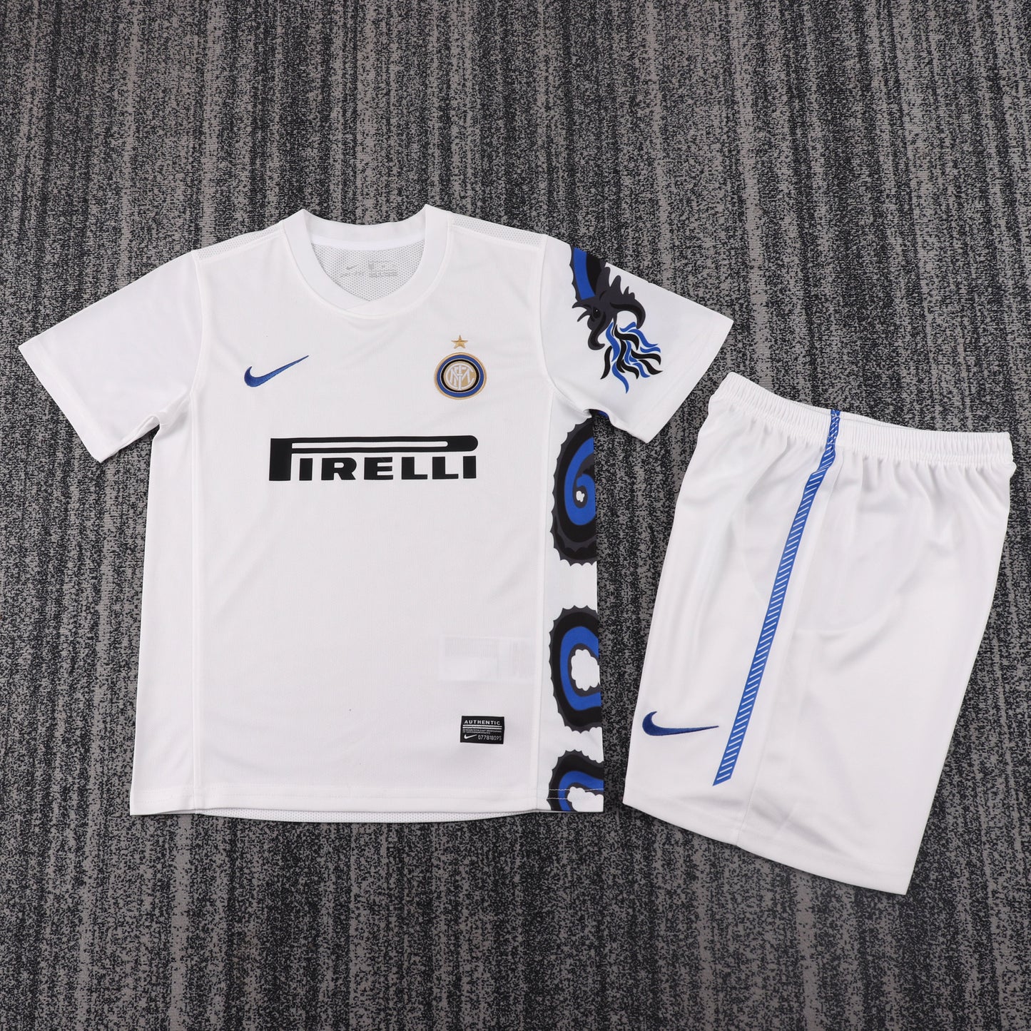 Kit Infantil Inter de Milão Away Retrô 09/10 - Branca