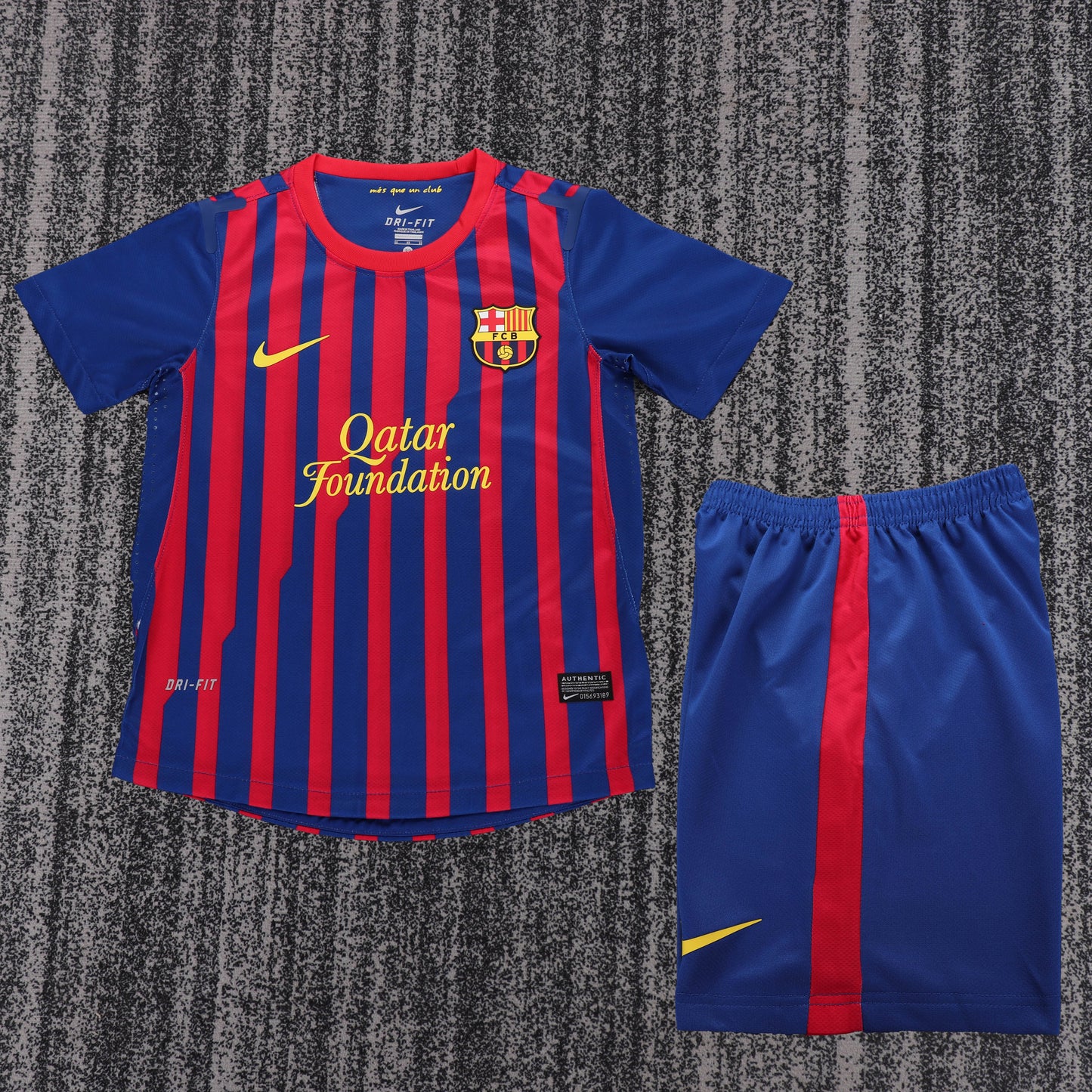 Kit Infantil Barcelona Home Retrô 11/12 - Grená