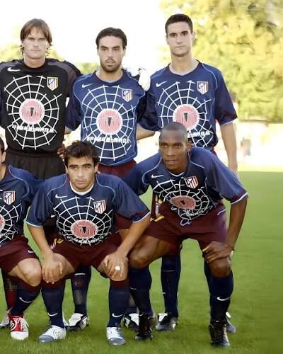Atlético de Madrid Away Retrô Manga Longa 04/05 Nike - Azul Escuro