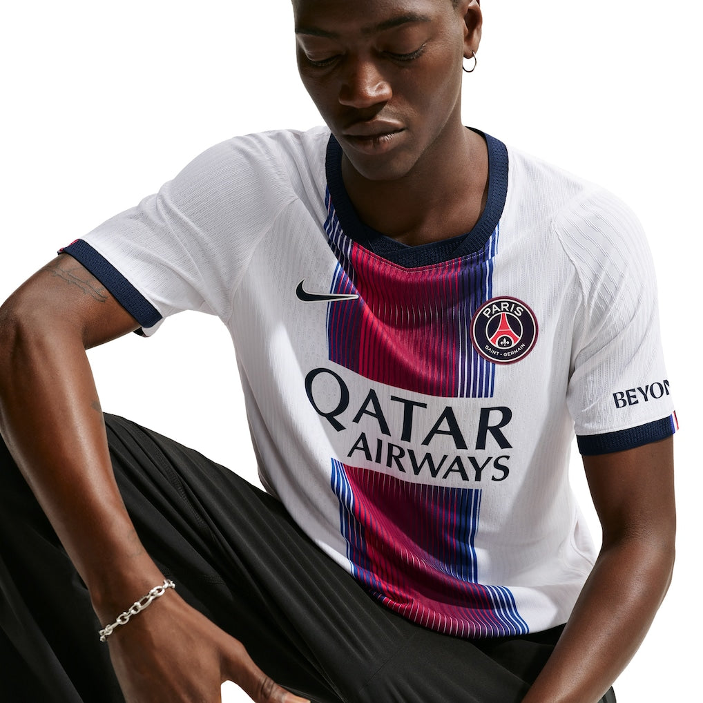 PSG Away 26/27 Jogador Nike - Branco e Vermelho