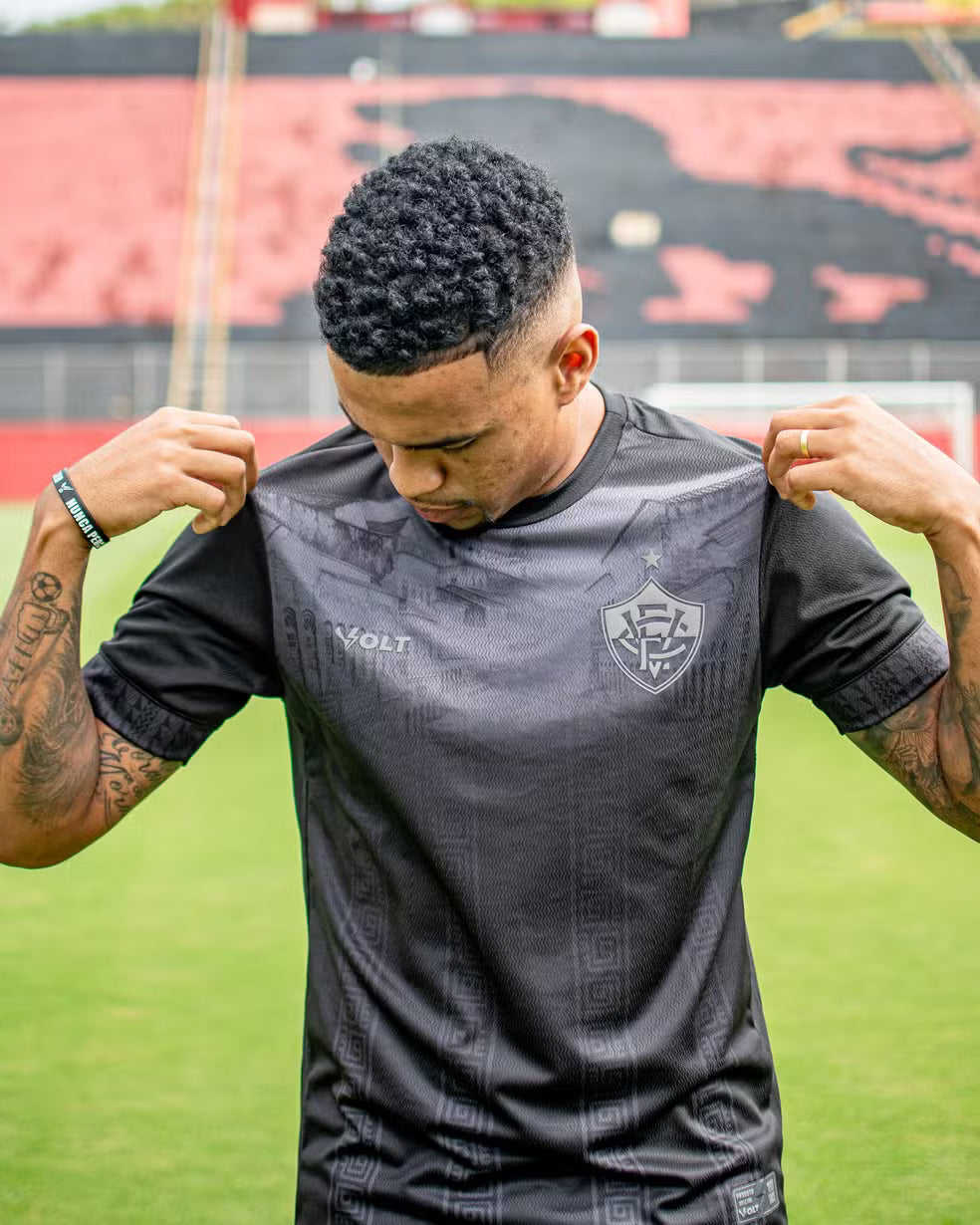 Vitória Edição Especial 25/26  Masculino -  Preta